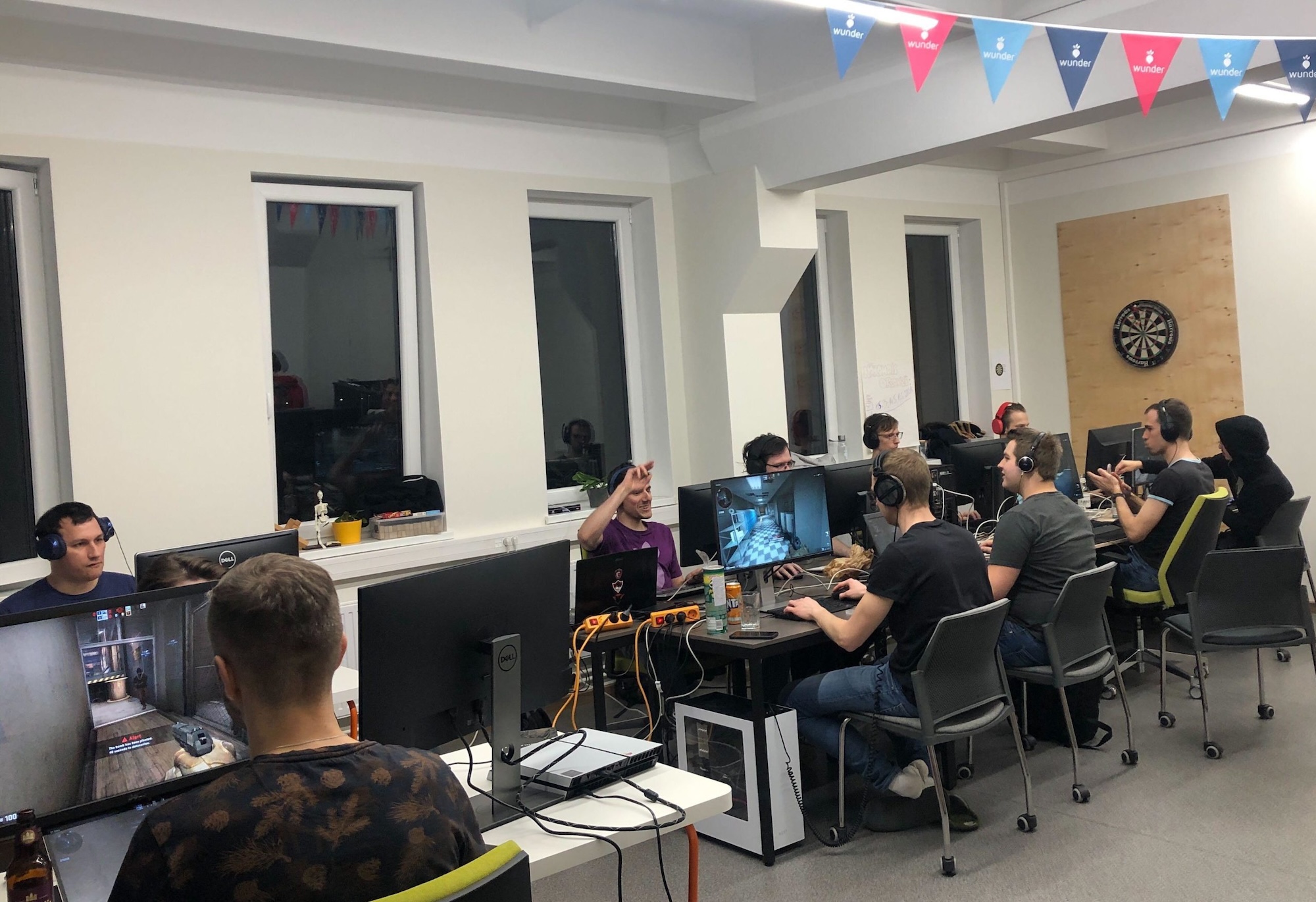 Gamenight 2 room and gamers