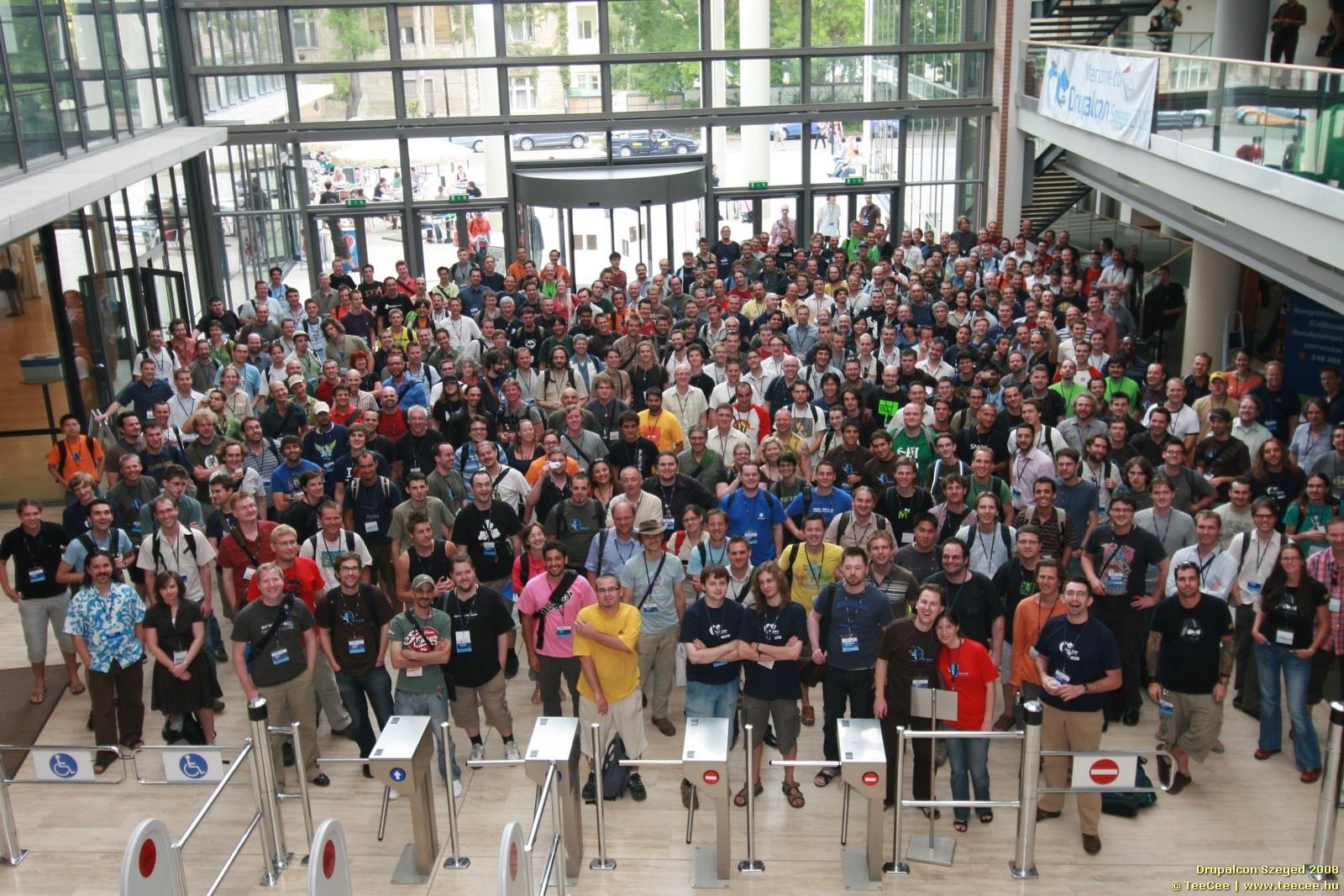 DrupalCon Szeged 2008 osanottajien ryhmäkuva